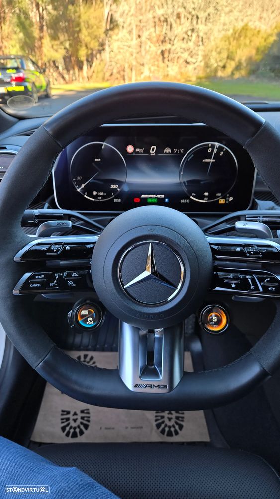 Mercedes-Benz C 63 AMG S E Performance 4Matic - 28