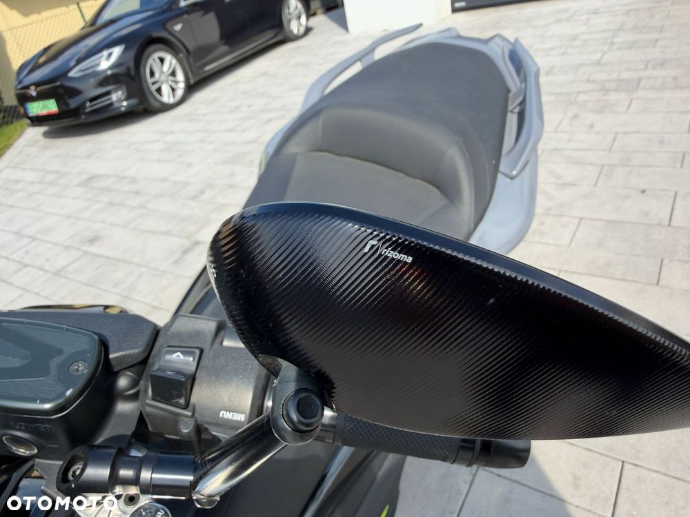 Yamaha Tmax - 9