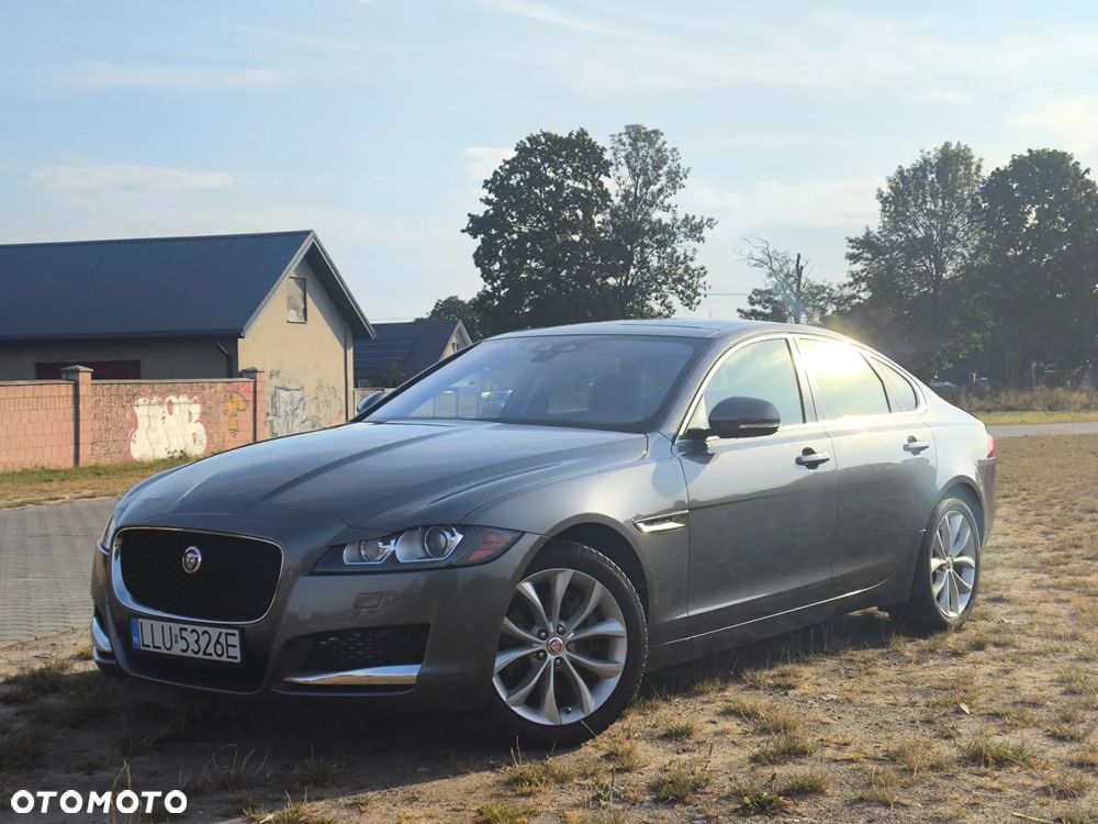 Jaguar XF 2.0 T Prestige - 2