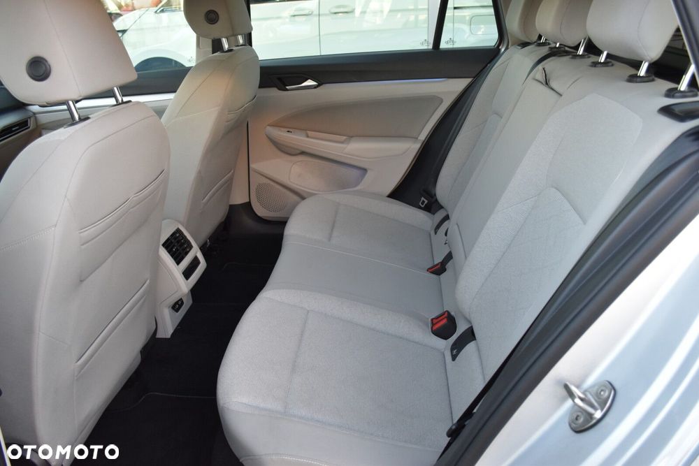 Volkswagen Golf Variant - 29