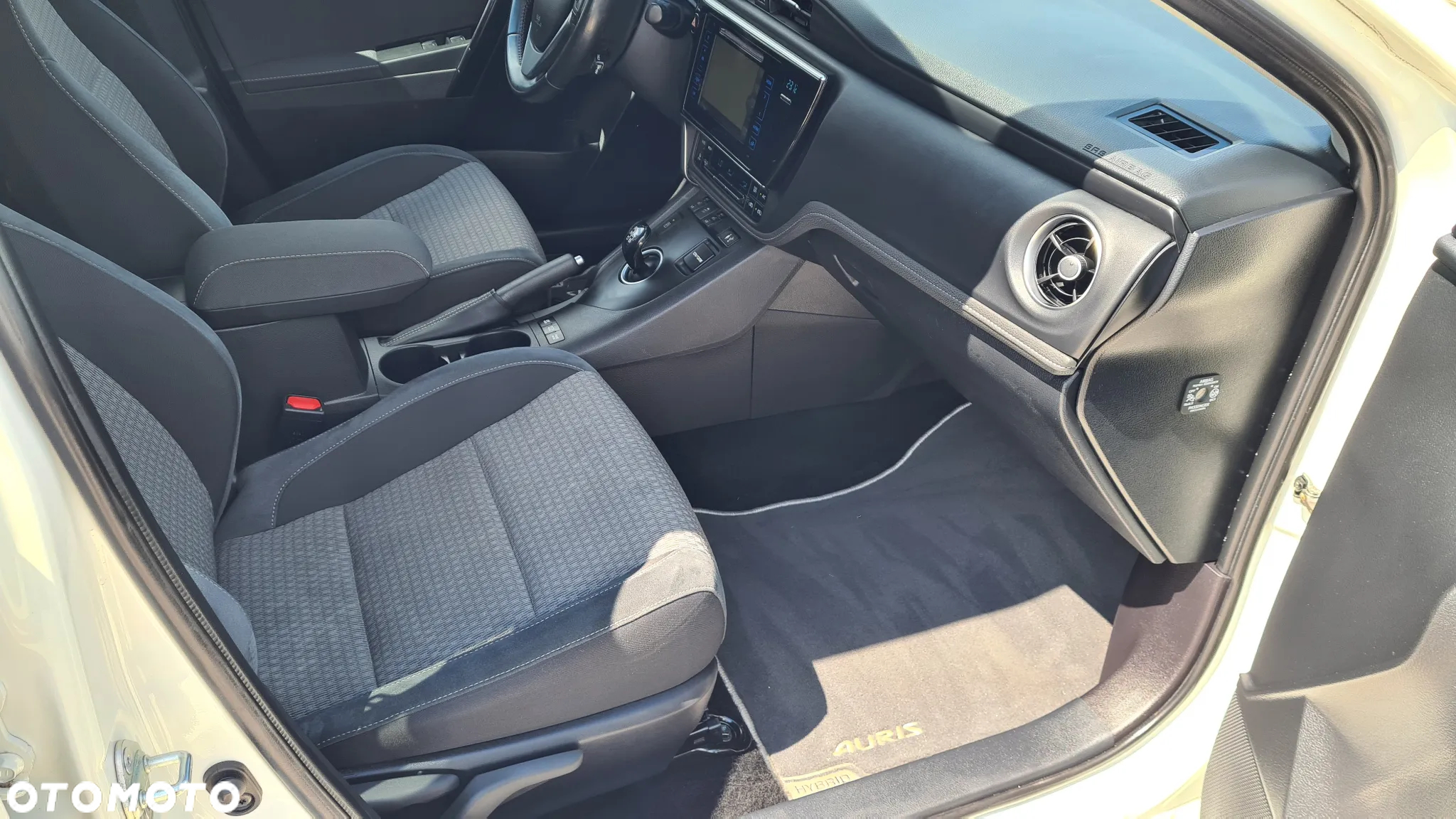 Toyota Auris - 25