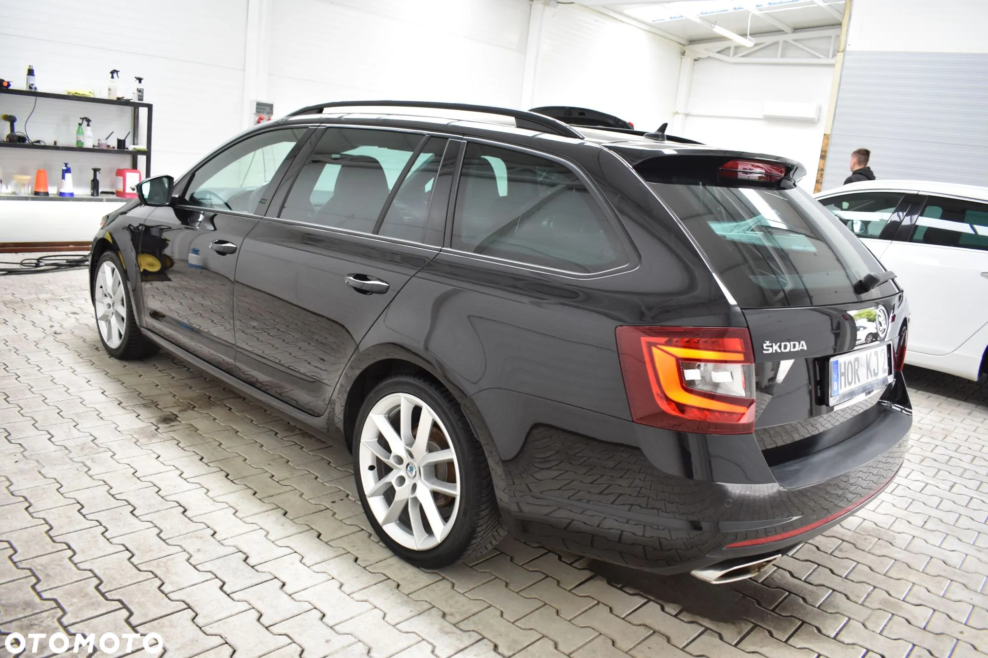 Skoda Octavia Combi 2.0 TSI RS - 13