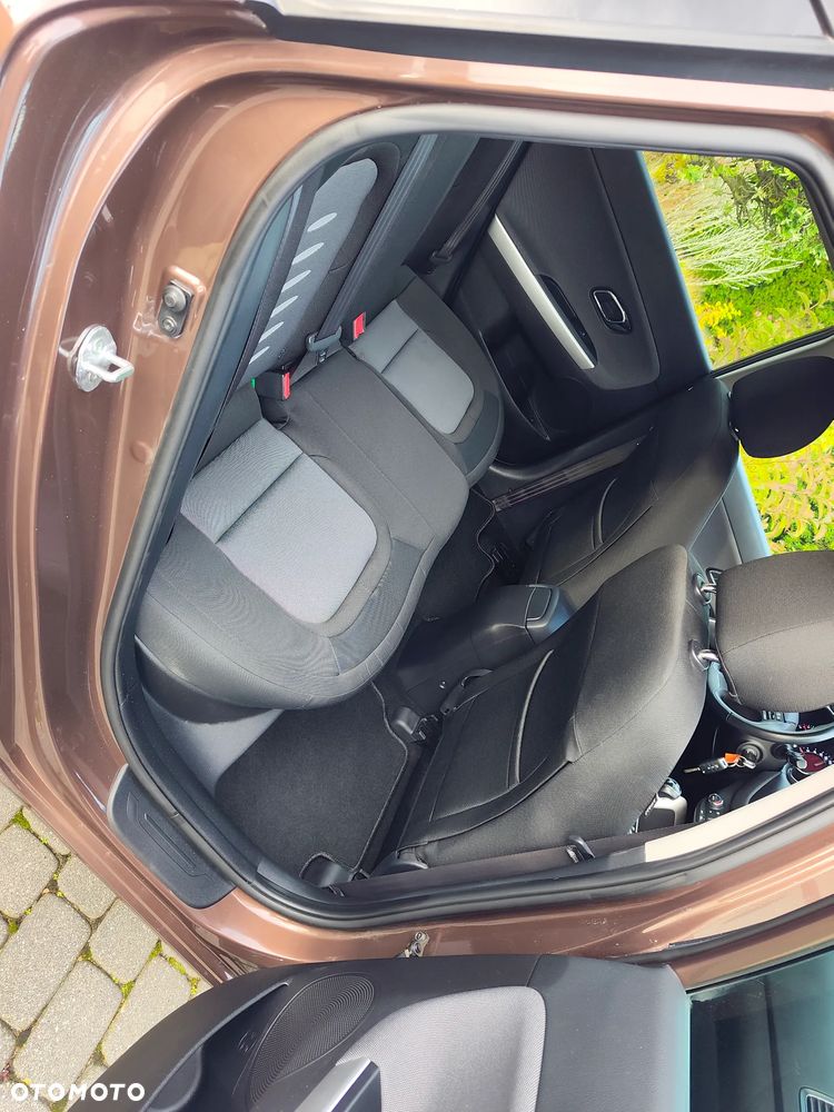 Kia Ceed - 25