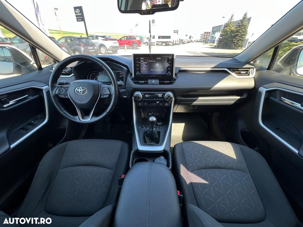 Toyota RAV4 2.0P 6MT AWD Dynamic - 14