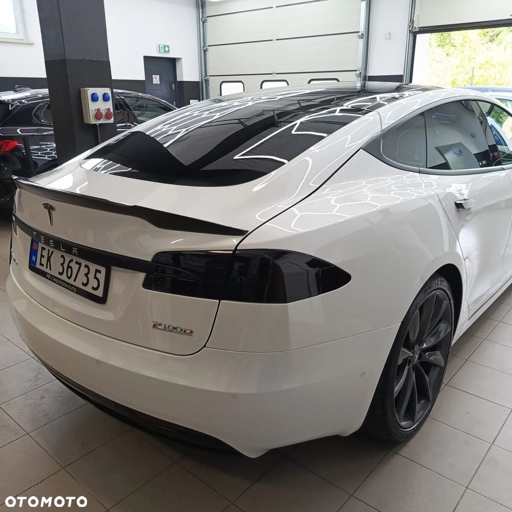Tesla Model S Performance - 8
