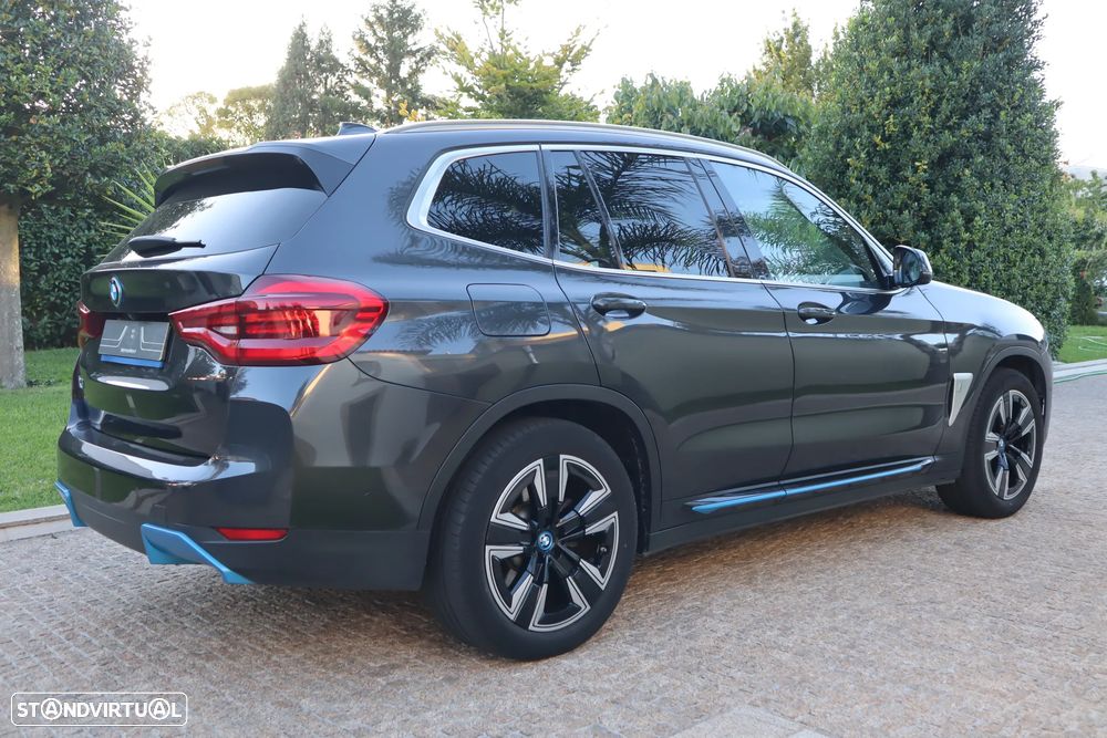 BMW iX3 Inspiring - 3
