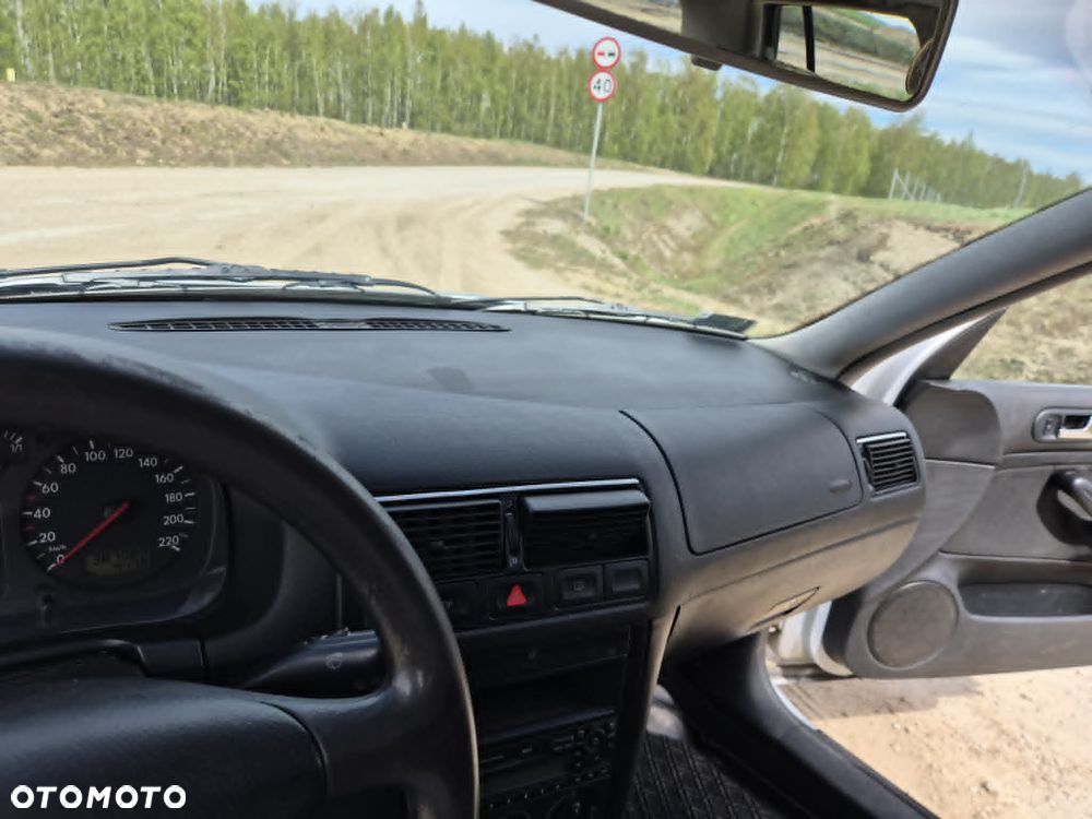 Volkswagen Golf 1.9 TDI - 14