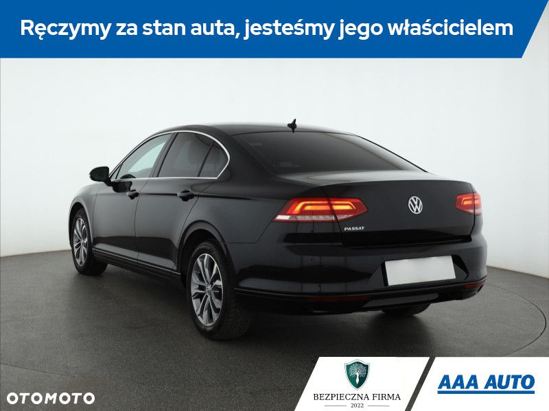 Volkswagen Passat - 5