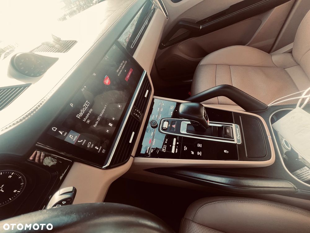 Porsche Cayenne Platinum Edition - 11