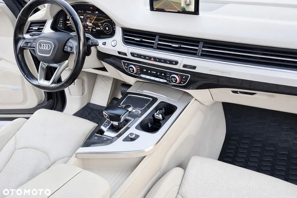 Audi Q7 - 18
