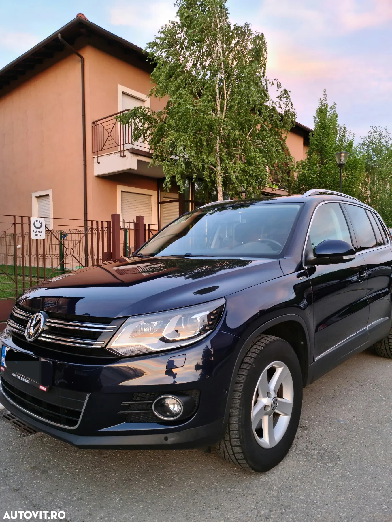 Volkswagen Tiguan - 2