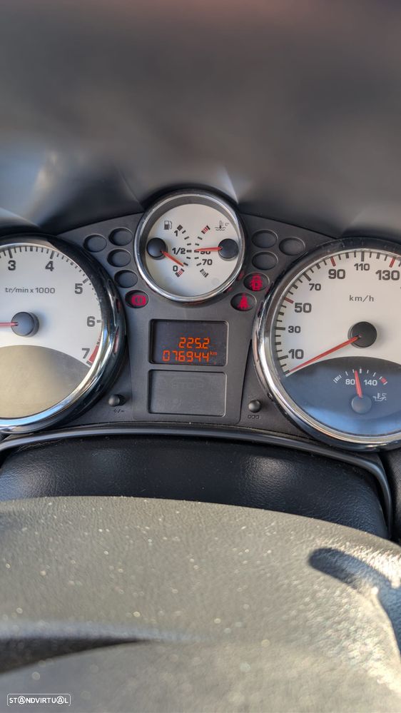 Peugeot 207 1.4 16V Trendy - 4