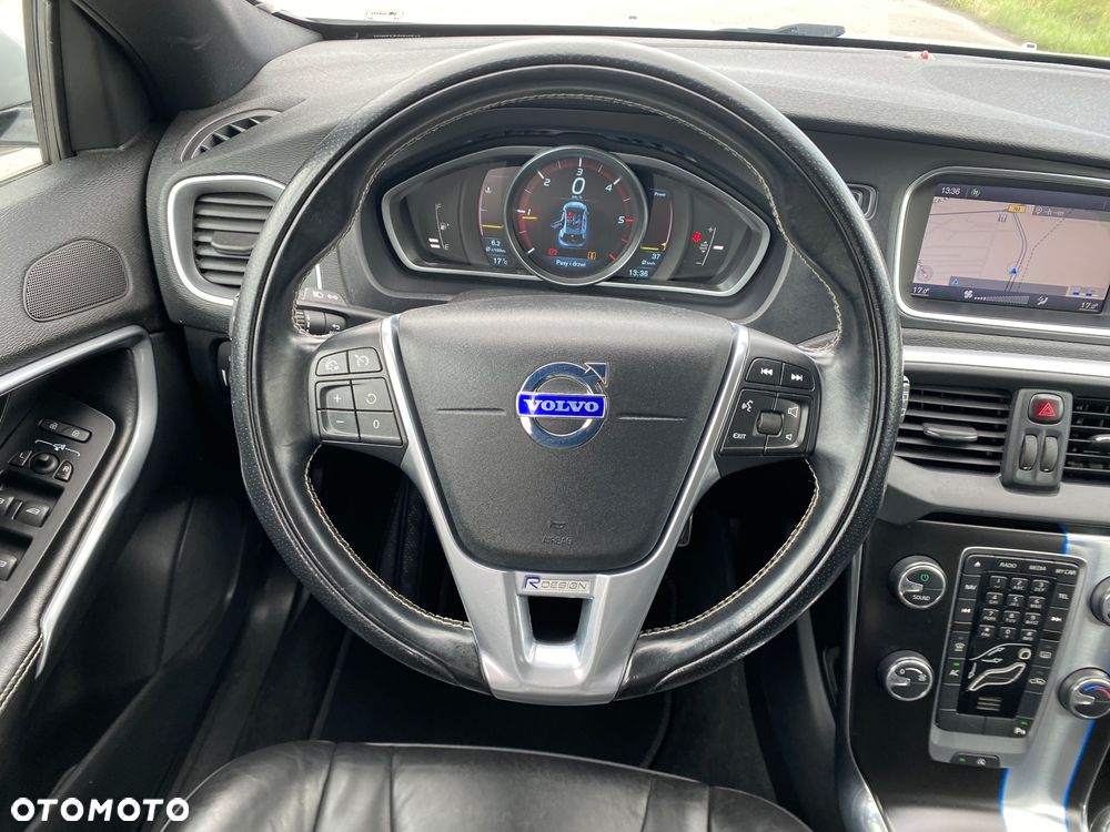 Volvo V40 D2 R Design - 2
