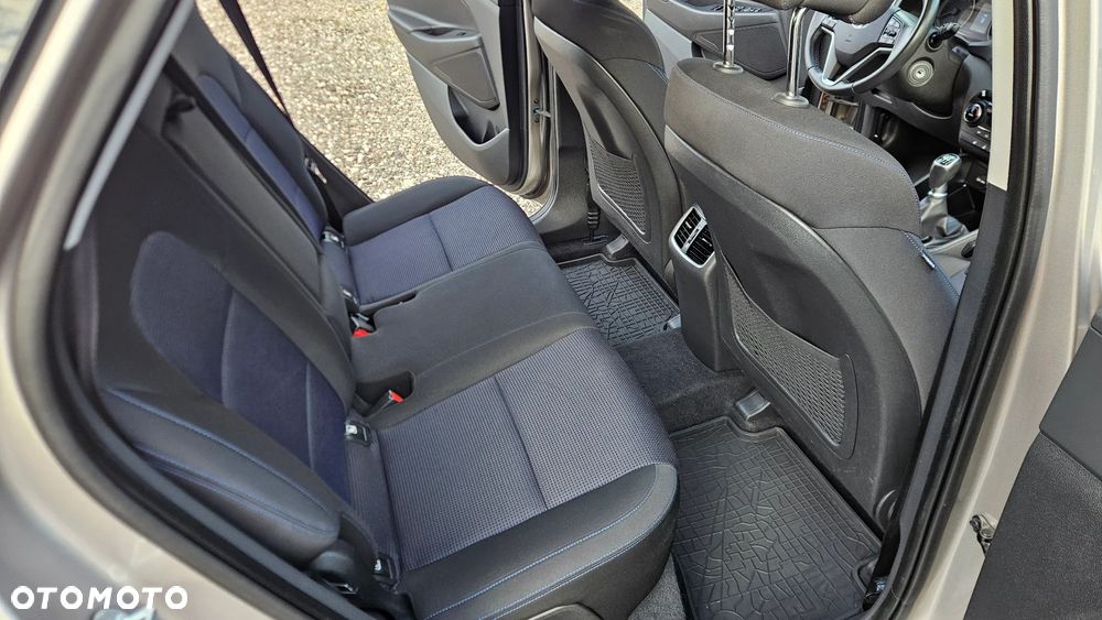 Hyundai Tucson 1.6 GDI BlueDrive Style 2WD - 12