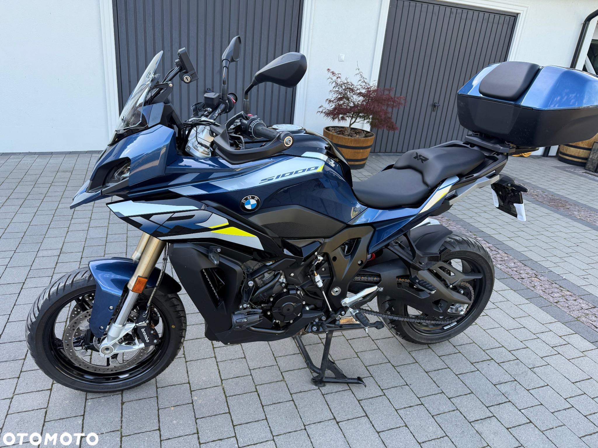 BMW XR - 2