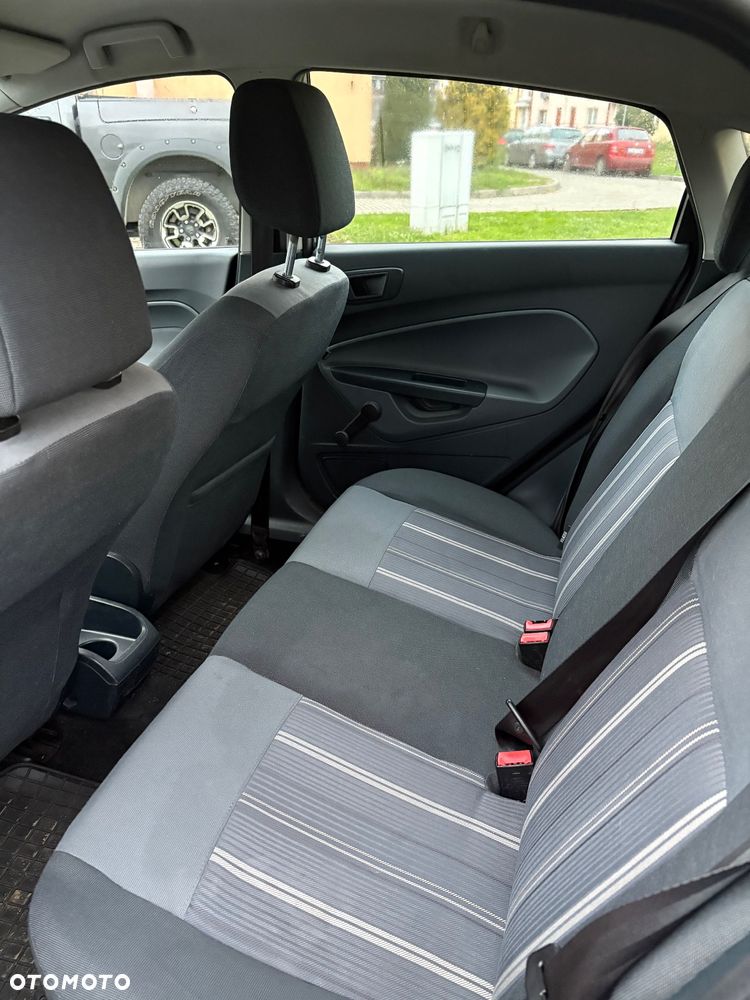 Ford Fiesta 1.25 Ghia - 6