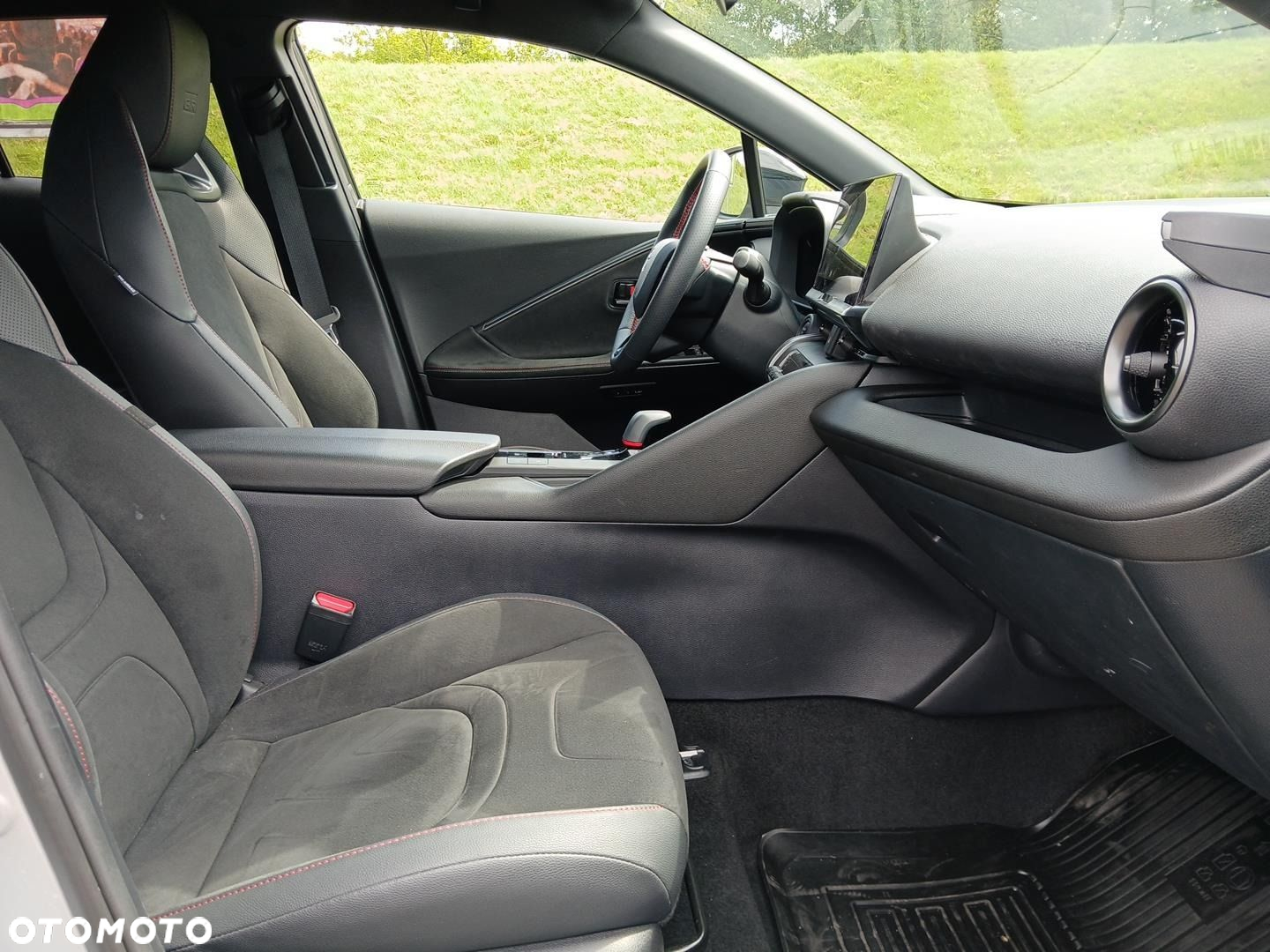 Toyota C-HR - 13