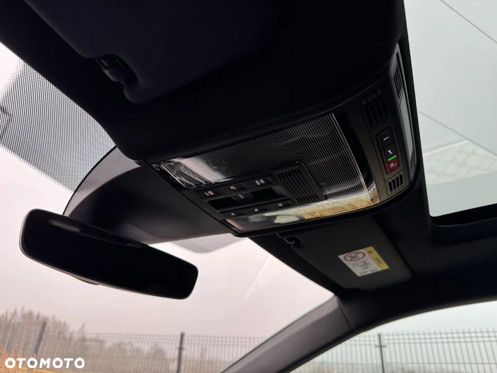 Volkswagen Arteon 2.0 TSI DSG R-Line - 37