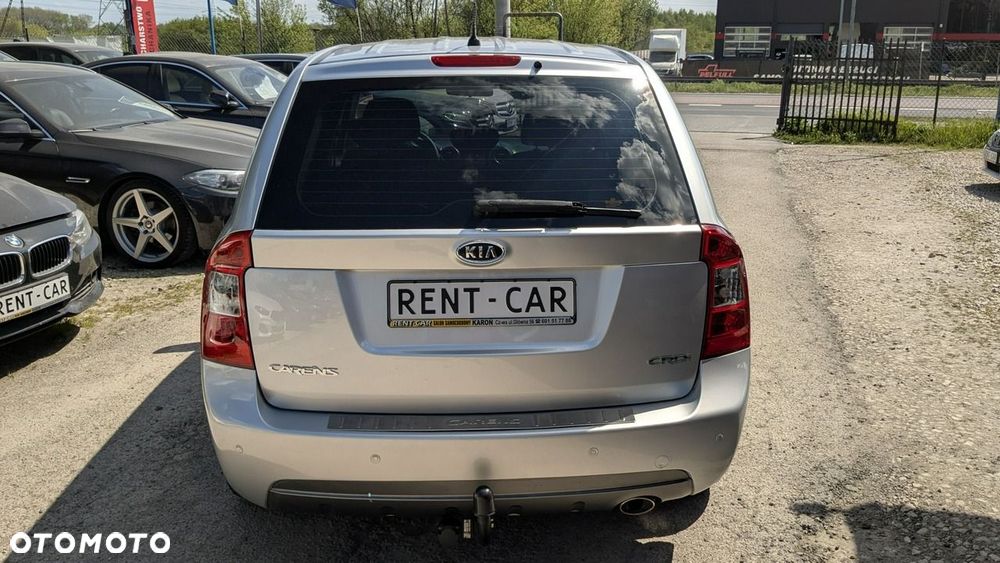 Kia Carens - 31