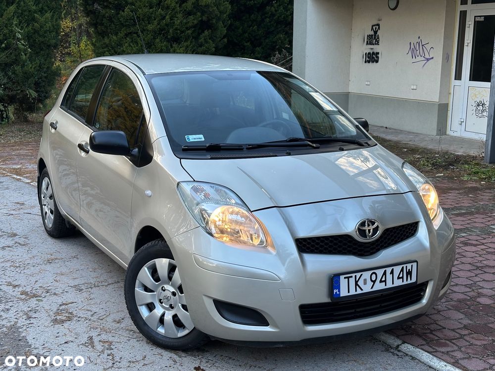 Toyota Yaris 2009 photo 2