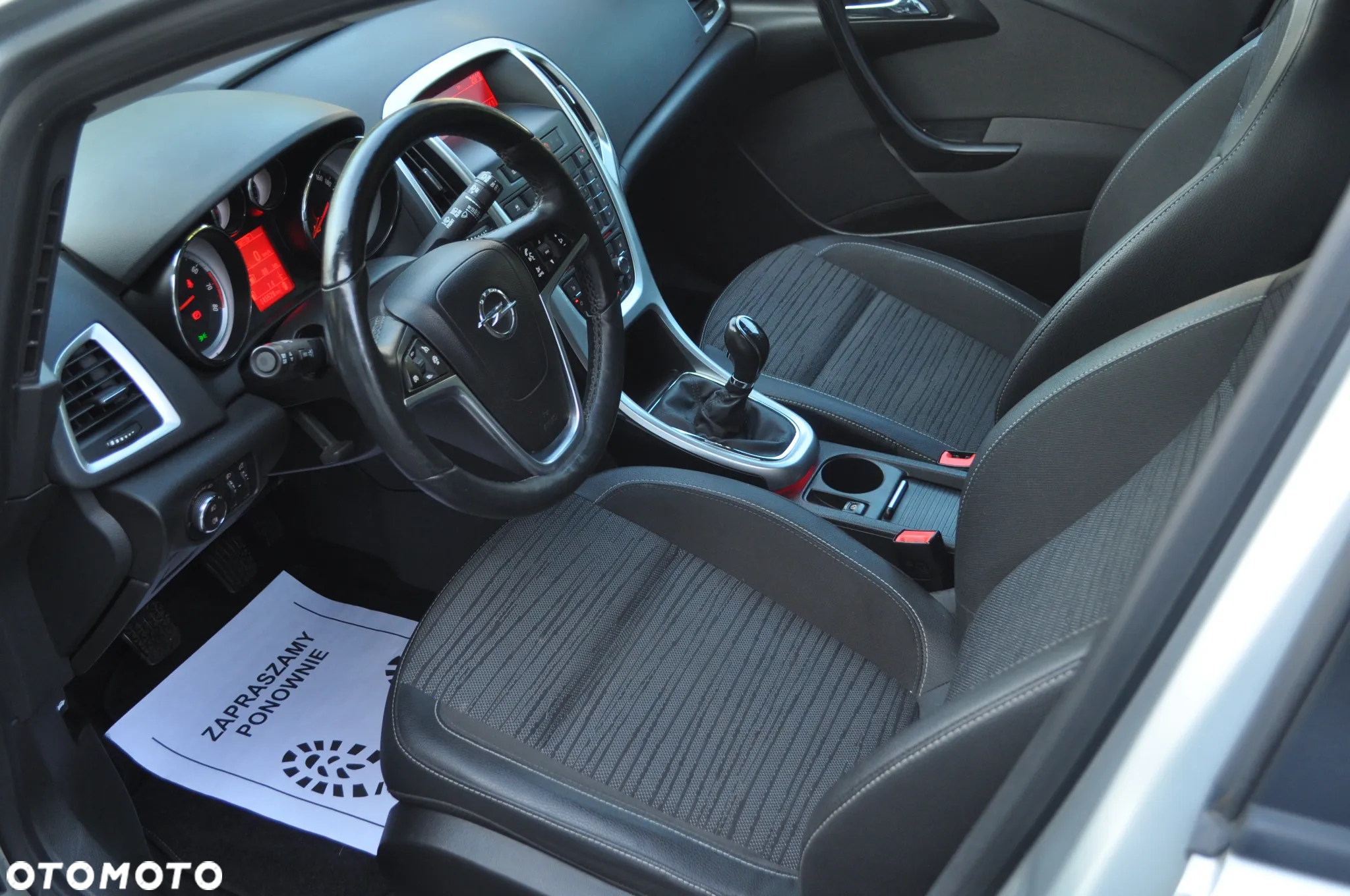 Opel Astra IV 1.4 T Cosmo - 18