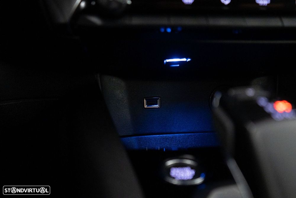 Peugeot 3008 1.6 Hybrid Allure e-EAT8 - 28