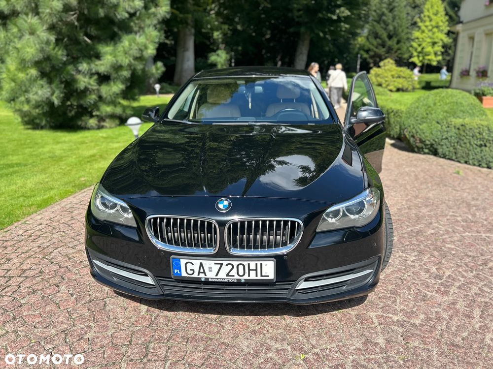 BMW Seria 5 520d xDrive - 13