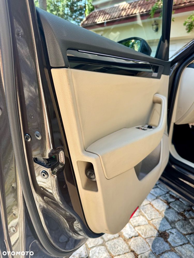 Skoda Superb 2.0 TSI 4x4 L&K DSG - 14