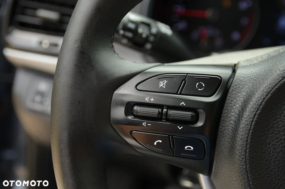 Kia Rio 1.4 L - 28