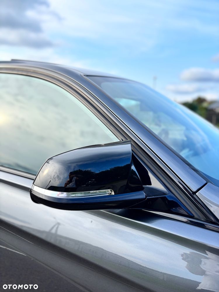BMW Seria 3 335i - 7