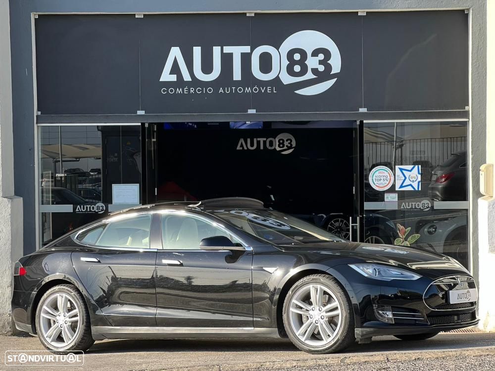 Tesla Model S 90D - 1