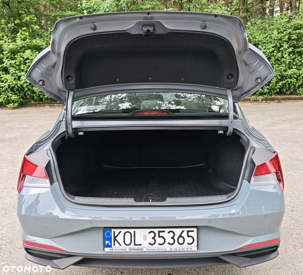 Hyundai Elantra 1.6 Modern - 10