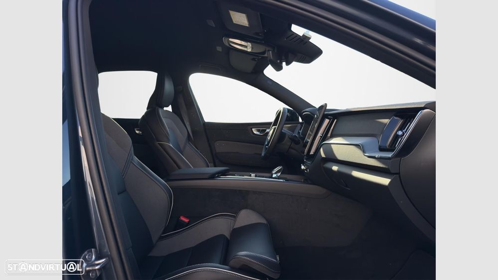 Volvo XC 60 2.0 T6 PHEV Black Edition AWD - 13