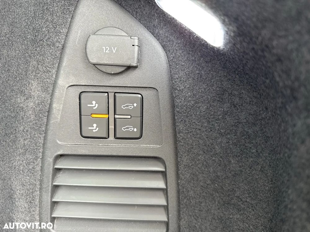 Volkswagen Touareg V6 TDI 4MOTION Elegance - 33