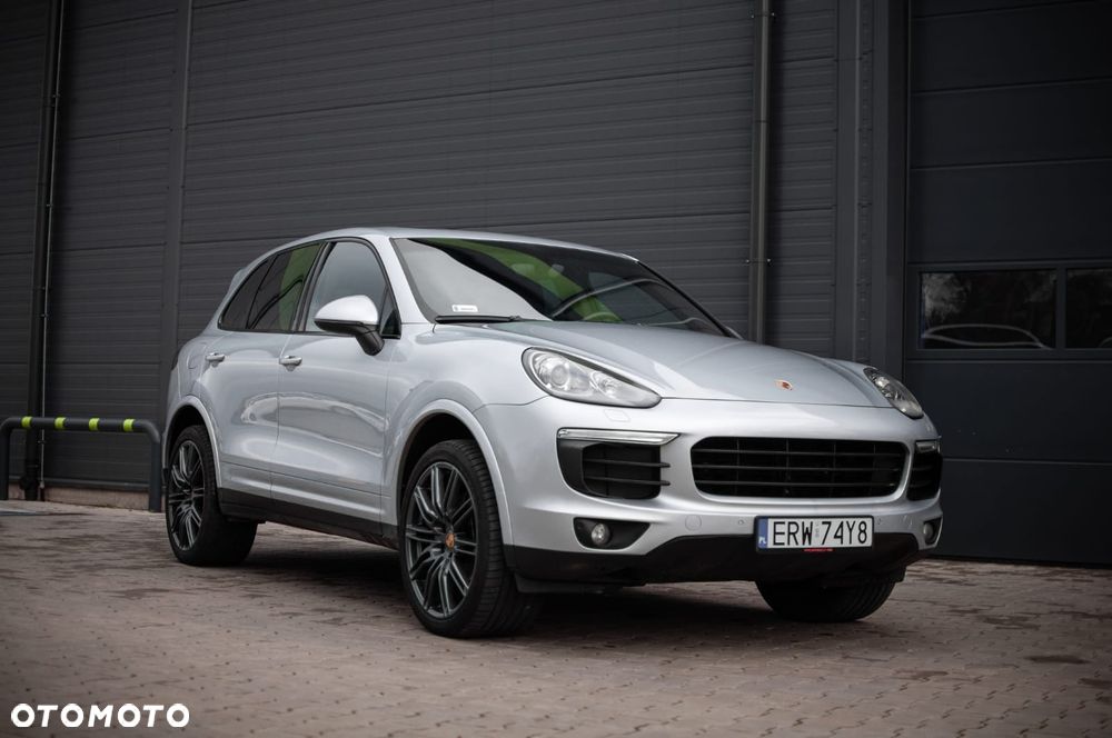 Porsche Cayenne Platinum Edition - 17