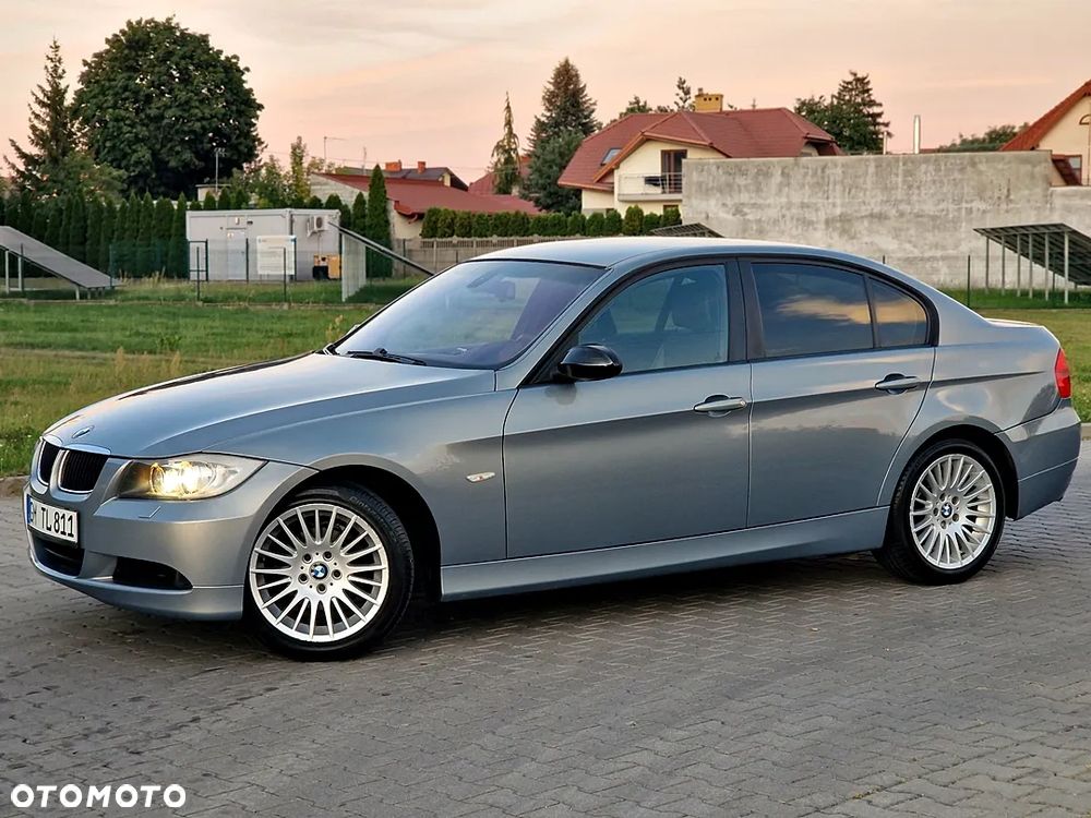 BMW Seria 3 320i - 4
