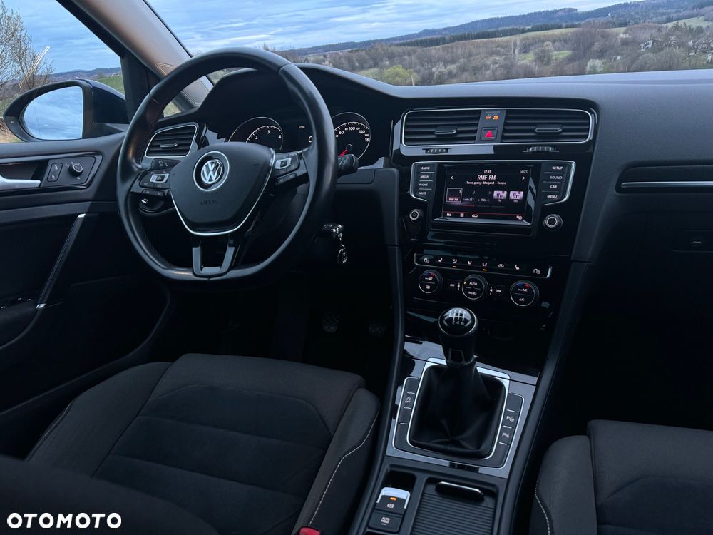 Volkswagen Golf - 9
