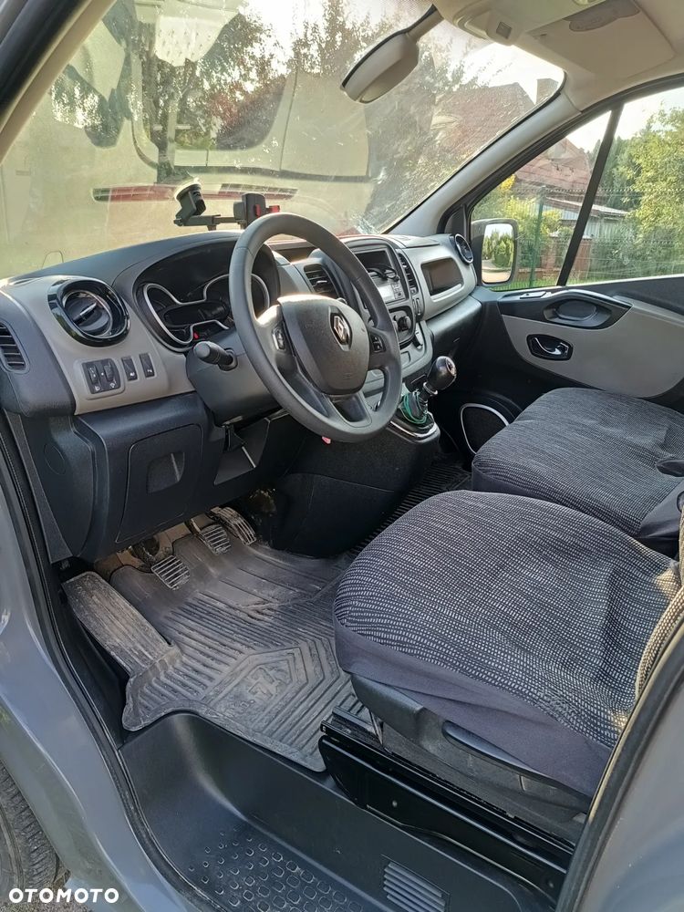 Renault Trafic - 12