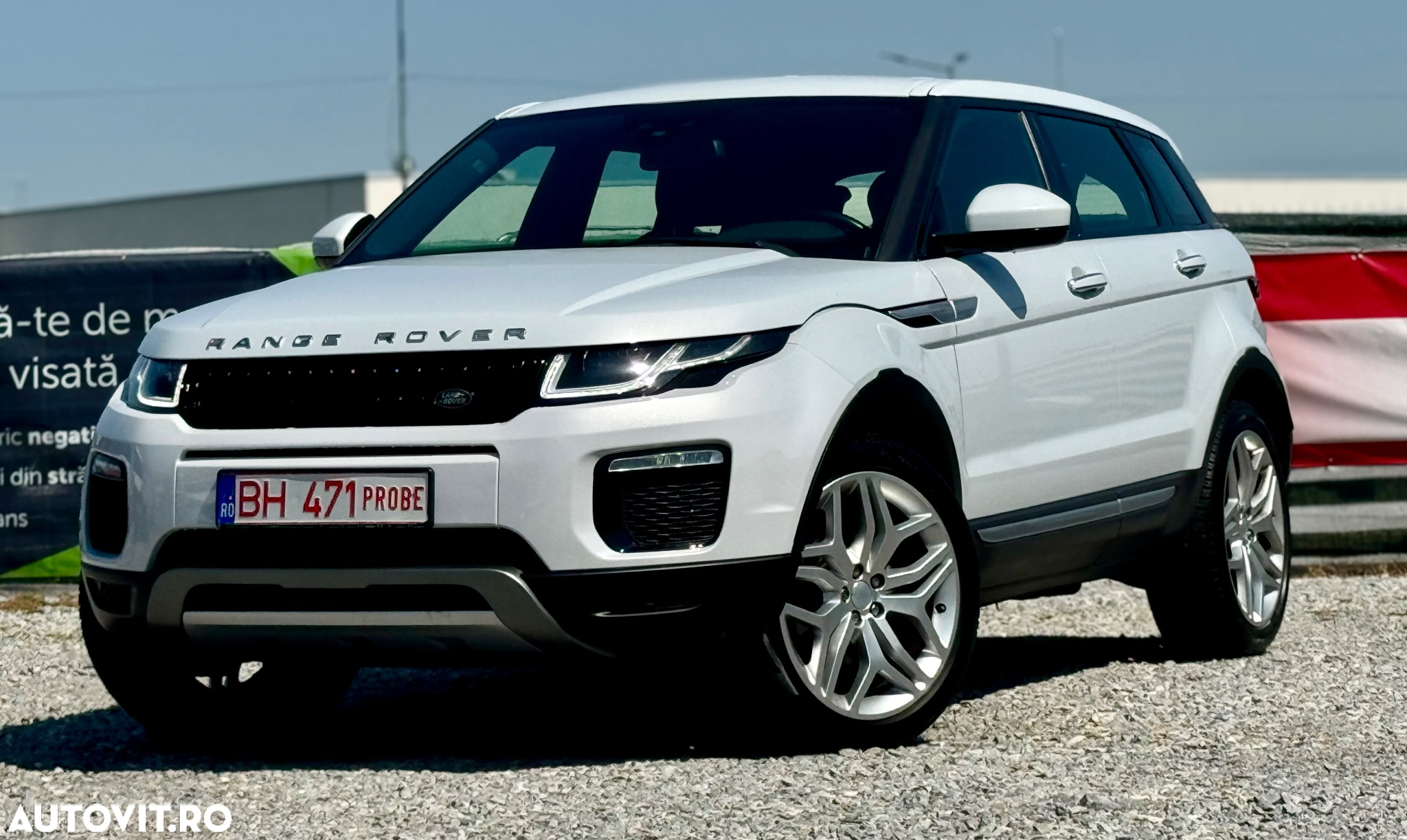 Land Rover Range Rover Evoque - 28