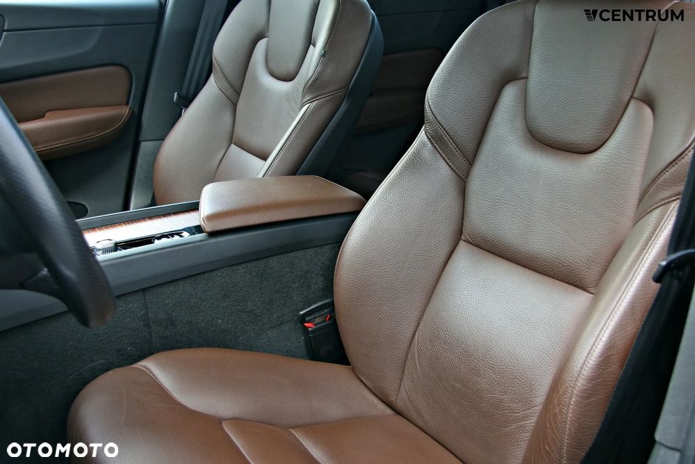 Volvo XC 60 D4 AWD Momentum - 8