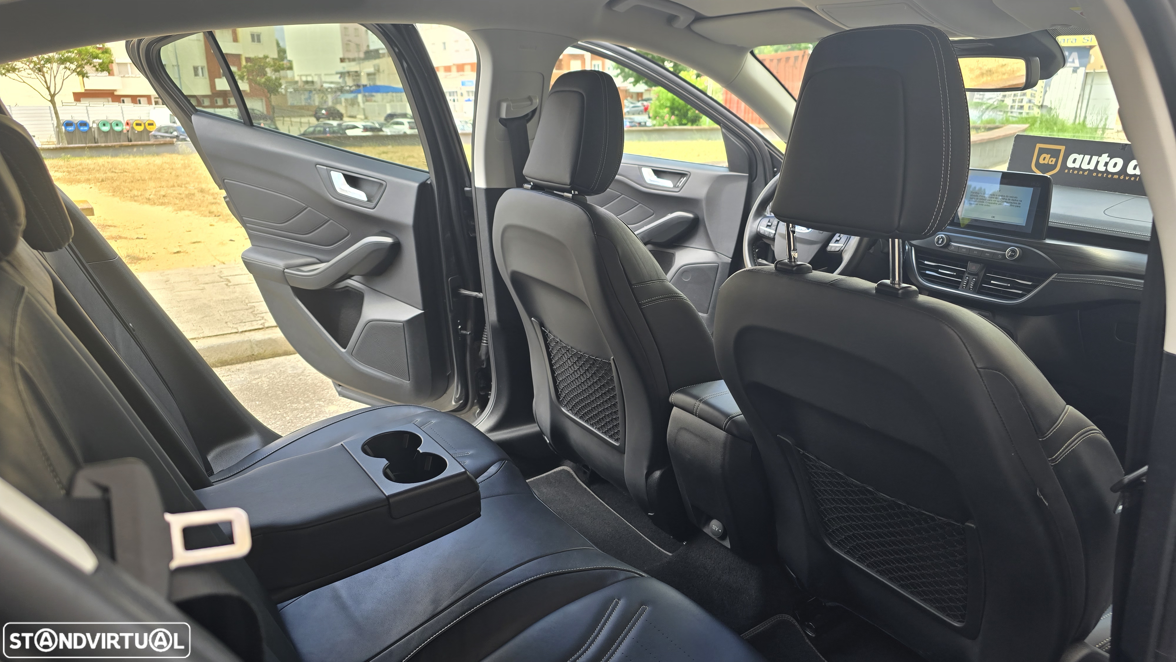 Ford Focus 1.5 EcoBoost Vignale - 23