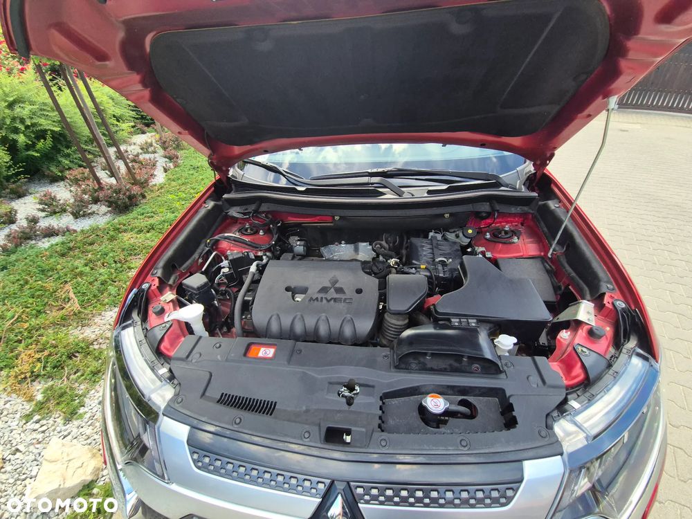 Mitsubishi Outlander 2.0 Instyle Navi 4WD CVT - 17