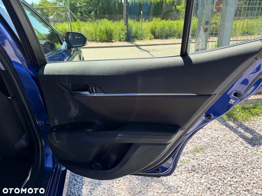 Toyota Camry 2.5 Hybrid Comfort CVT - 30