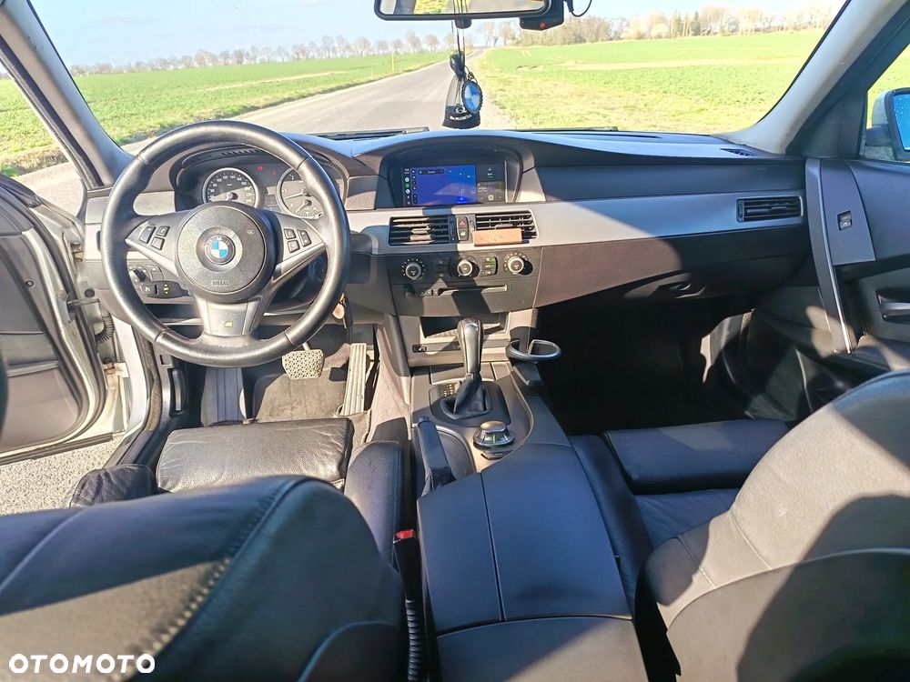 BMW Seria 5 525d - 8