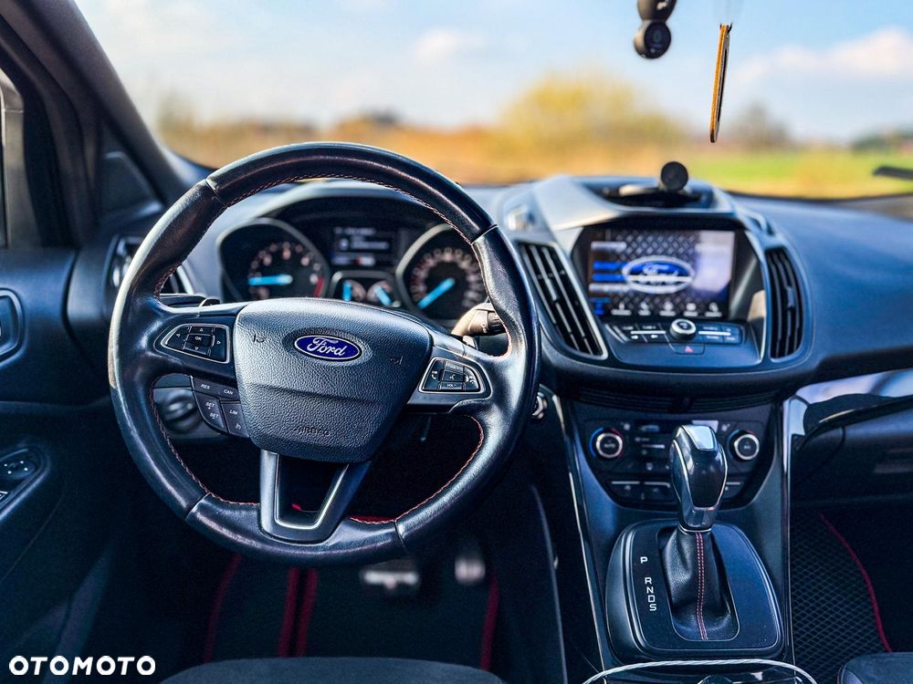 Ford Kuga 2.0 TDCi 4x4 ST-Line - 19