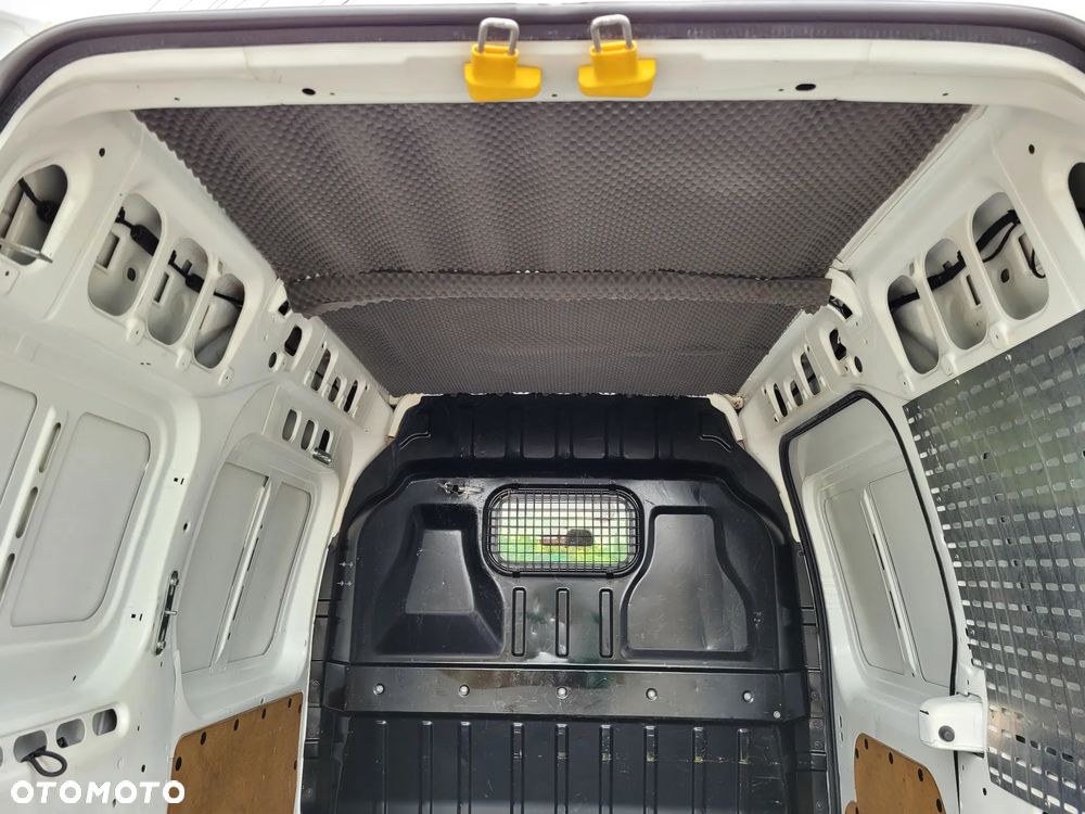 Ford Transit Connect - 14