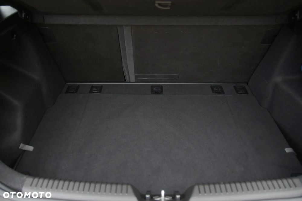 Hyundai i30 1.4 Premium - 19