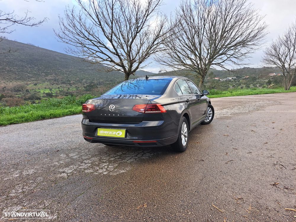 VW Passat 1.6 TDI Business DSG - 4