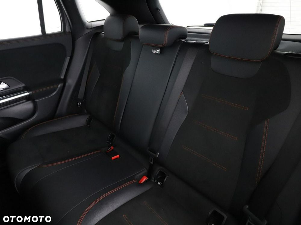 Mercedes-Benz GLA 250 e PHEV AMG Line 8G-DCT - 18