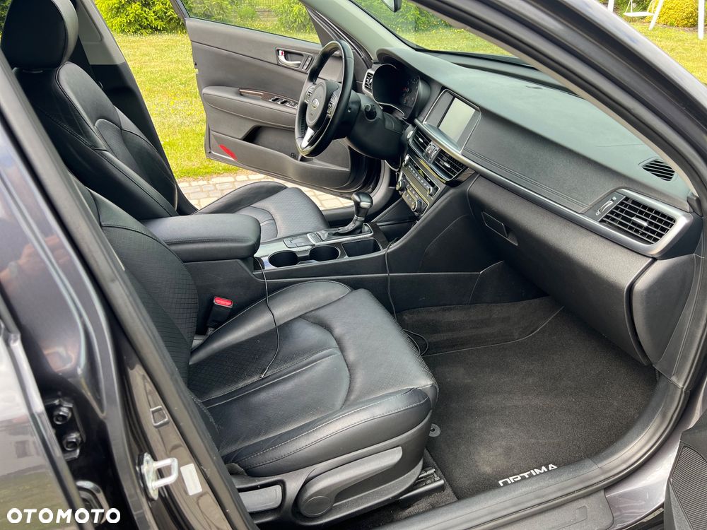 Kia Optima - 7